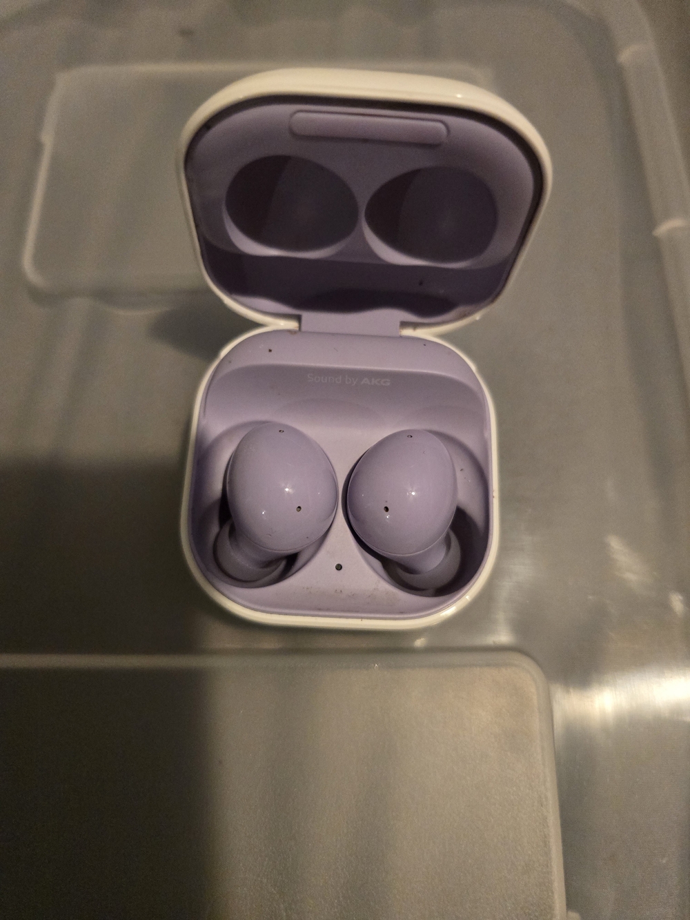 Samsung Wireless Earbuds with Lavender Charging Case